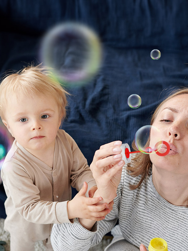 Soap bubbles and imitation: developing children’s skills through play